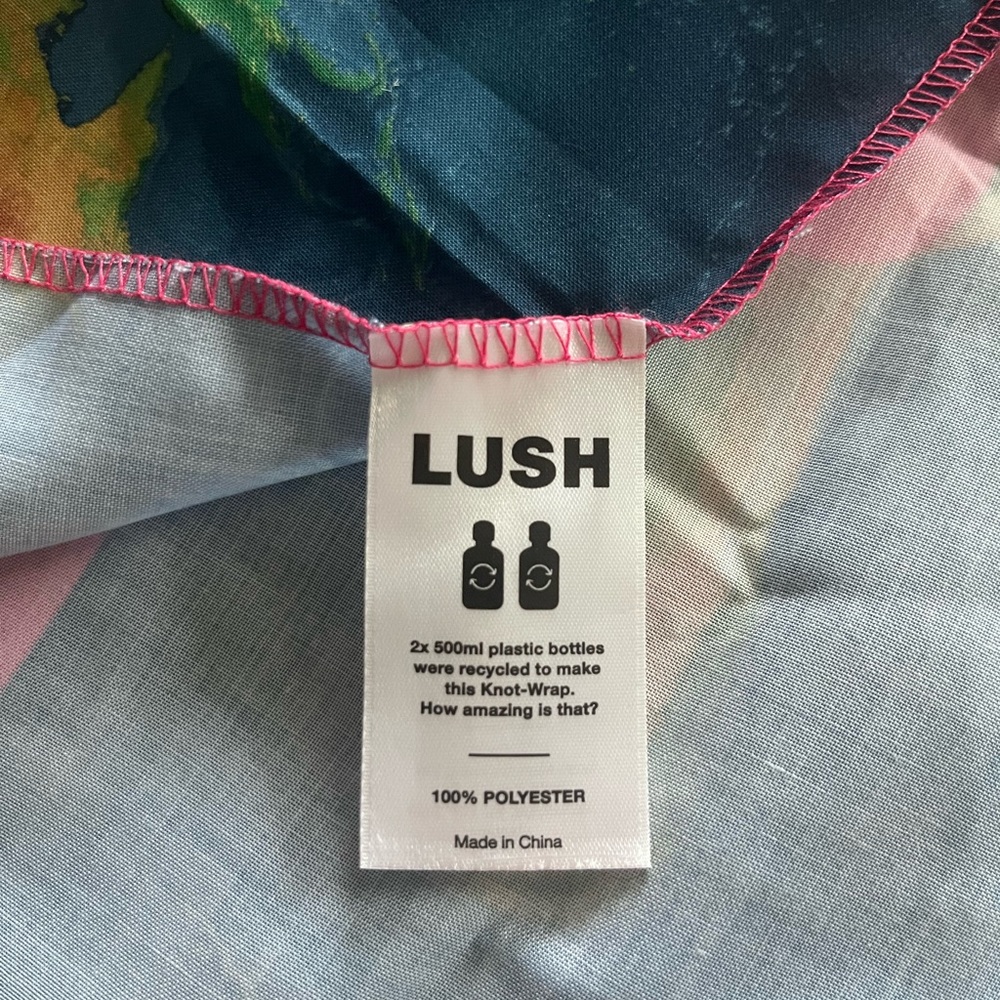 Limited Edition - All Together Now Knot Wrap by Lush Cosmetics - Picture 5 of 6